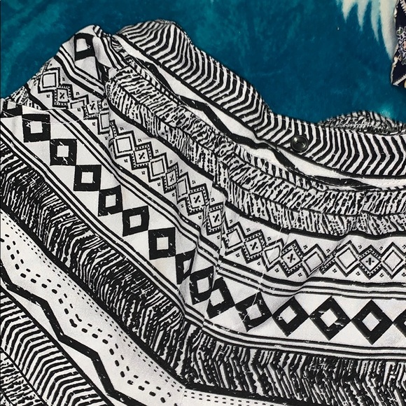 Pattern shorts - Picture 2 of 2